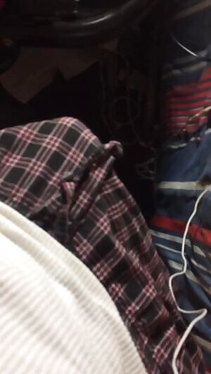 Almost can't stand being this horny >_<