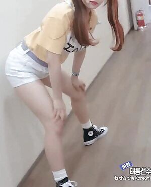 Jisun stretching