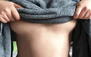 Bustykhaleesi slowmo drop