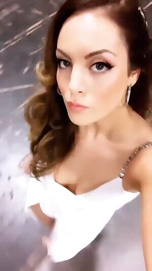 Liz Gillies