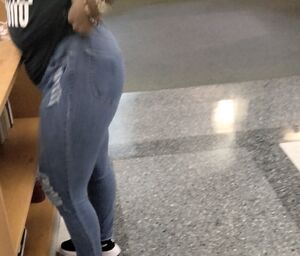 No Face Ass Booty Freaks r/CaughtPublic