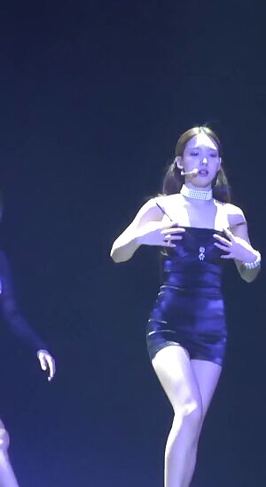 TWICE - Nayeon