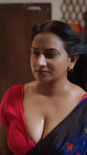 Indian Celebrity NSFW Aunty Belly Button