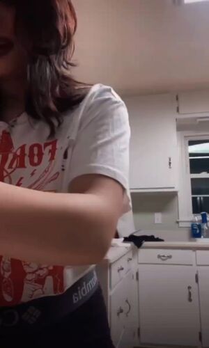 Nip Slips Amateur Big Tits Nipslip