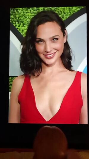 Gal Gadot had me leaking cum
