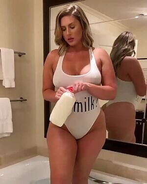 Like anyone else that’s lactose intolerant, I cannot resist when it look so good.