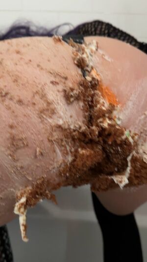Cakegirls 🎂 Amateur Ass Booty Messy