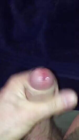 My first vid....going to cum for you 🎀