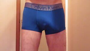 I love flopping out my big cock :D