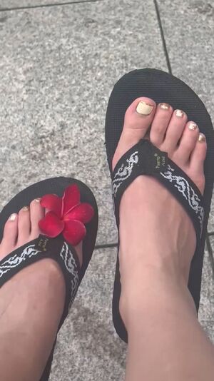 Asian Feet Babe Cute Femdom Outdoor