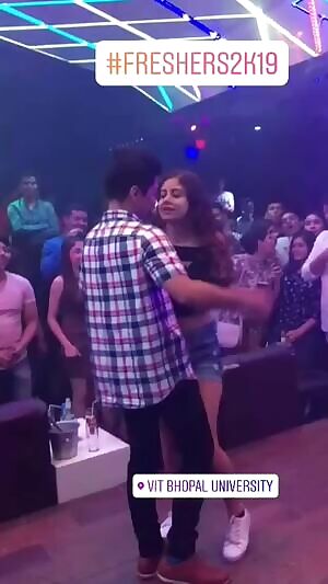 Teen gone wild during freshers 🔥🔥