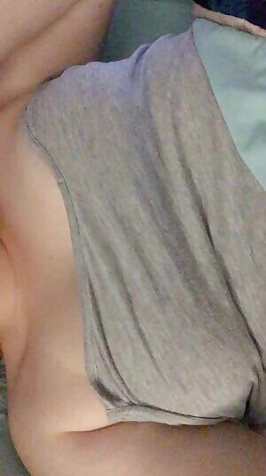 Can’t decide if i want my tits pierced 🤔