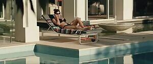 Alexandra Daddario in San Andreas