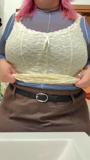 Soft Tummy BBW Big Tits Hotwife