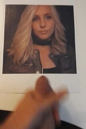 Hot Blondie gets a load