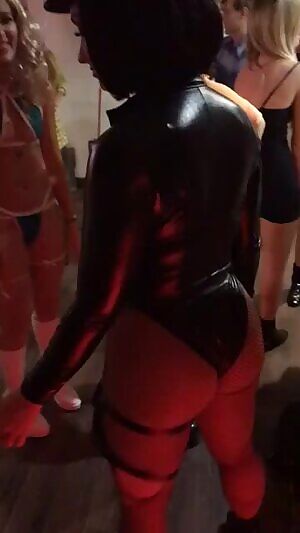 Cum on Demi Lovato's fat ass