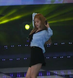 Apink - Chorong: Blonde Babe