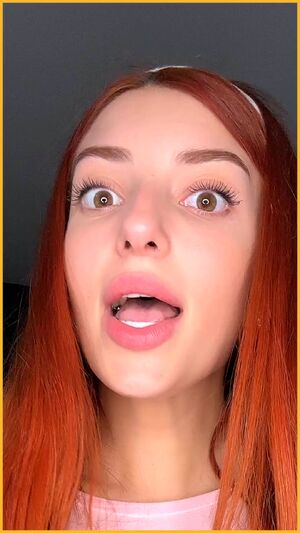 B-Movie Babes Cum Dildo Masturbating Pornstar