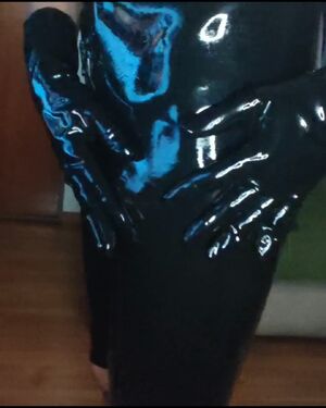 Shiny ASMR Ass Latex Rubber