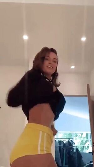 Big fat booty loop