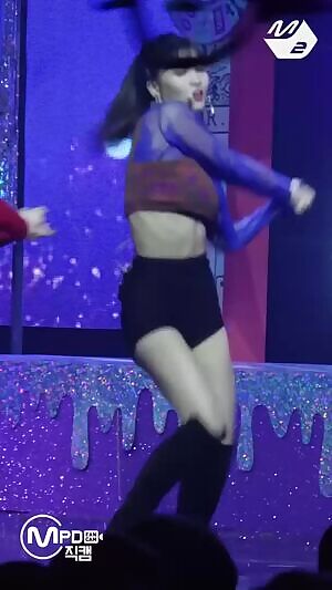 Twice - Momo