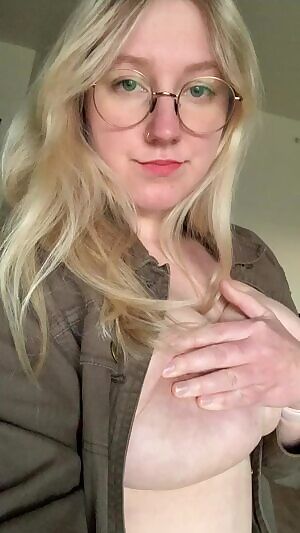 Wishing I had someone to make out with 😭