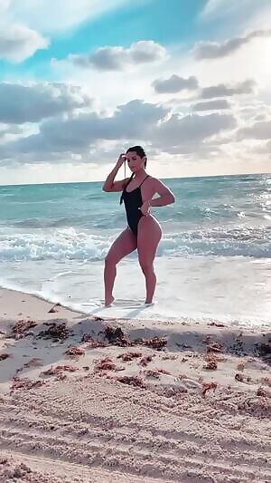 Bikini 1