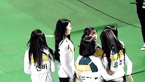 yerin and eunha grab yuju's ass