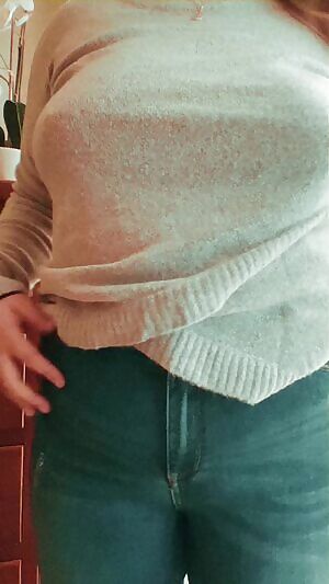 It’s a no bra kinda day 😏😘