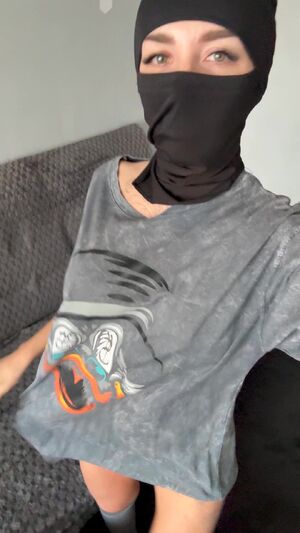 Religious Amateur Hijab Homemade Masturbating