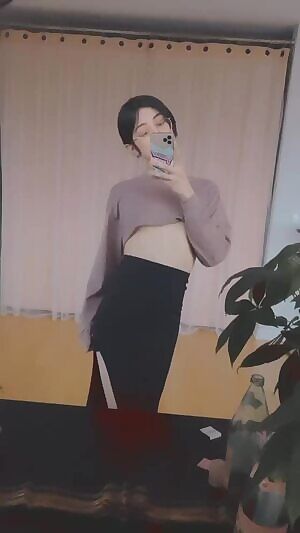 skirts make being a girl is a lot more fun 😊