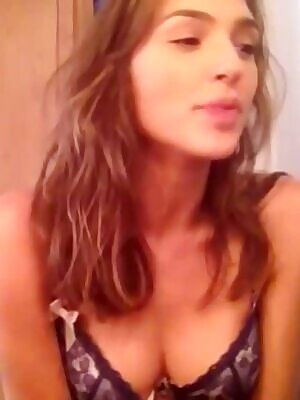 Gal Gadot getting ready to fuck you