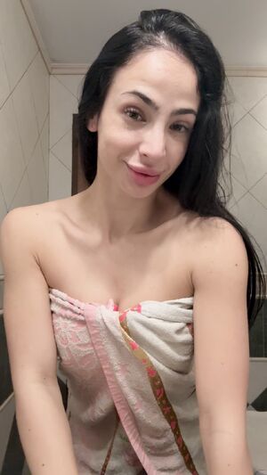 Fit Petite Amateur Boobs Latina On/Off