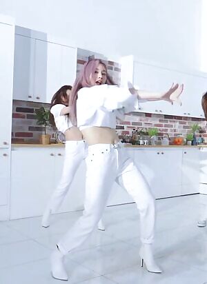 Everglow - Mia