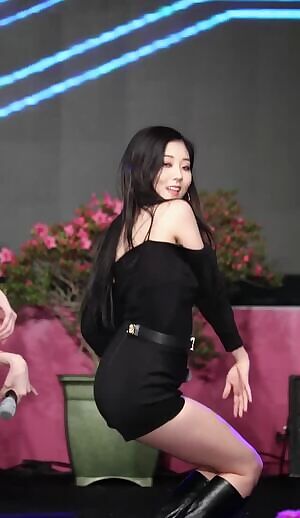 CLC - Seungyeon Cute Sexy Ass