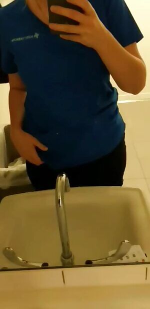 It's an uneventul night in the ER....