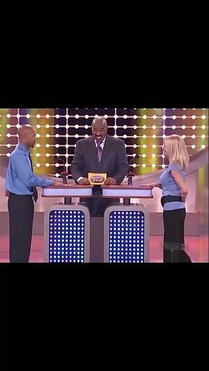 Big bouncing boobs on Family Feud