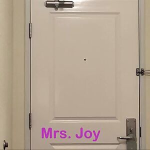 Flashing The Delivery Guy On A Business Trip