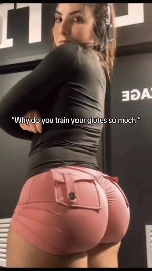 Thick Fit Ass Latina