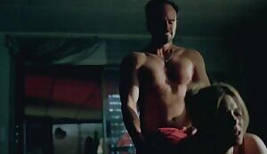 Kate Beckinsale banging plot in 'Winged Creatures'