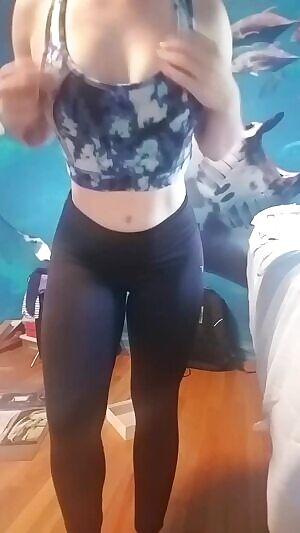 I'm 4'11, 110 lbs, and I've got some handuls