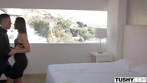 Kelsi Monroe - Make Me Gape NOW