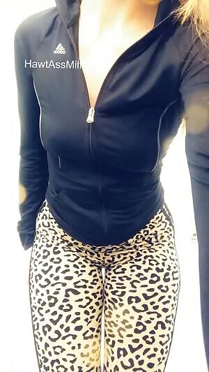 I bought these leggings from the active section, but I'm not quite sure if they are gym appropriate. What do you think, Yay or Nay?