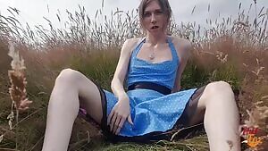 A wild Fox appears, wagging her tail 🍃🦊