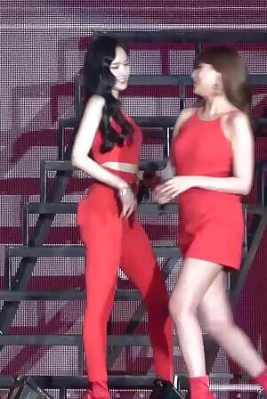 Apink - Hayoung & Naeun
