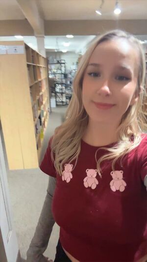 Public Flashing Amateur Natural Tits