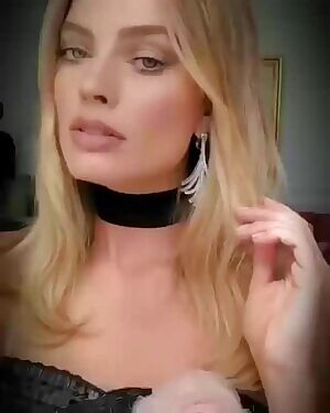 Margot Robbie