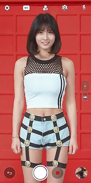 Twice - Momo