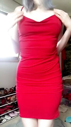 My cat wants to destroy all my clothes, episode 2