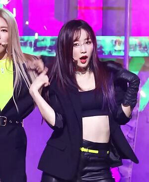 Gugudan - Hana